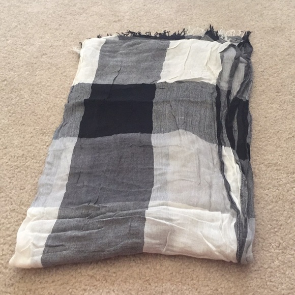 American Eagle Outfitters Accessories - American eagle scarf